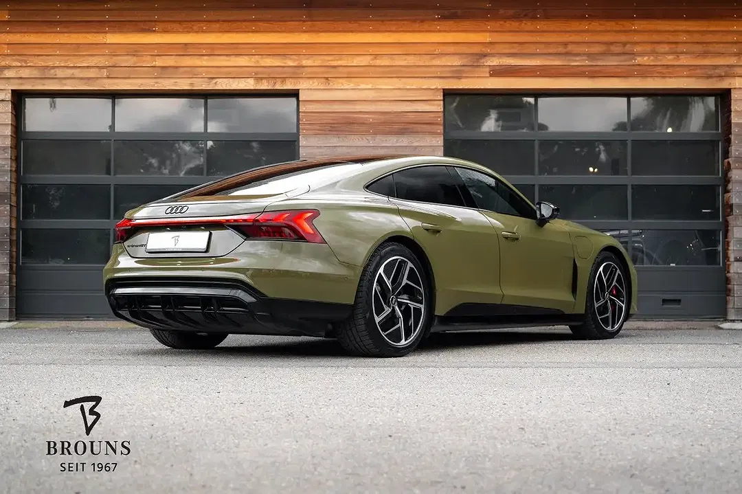 Audi e-tron GT quattro RS - Thumbnail 3