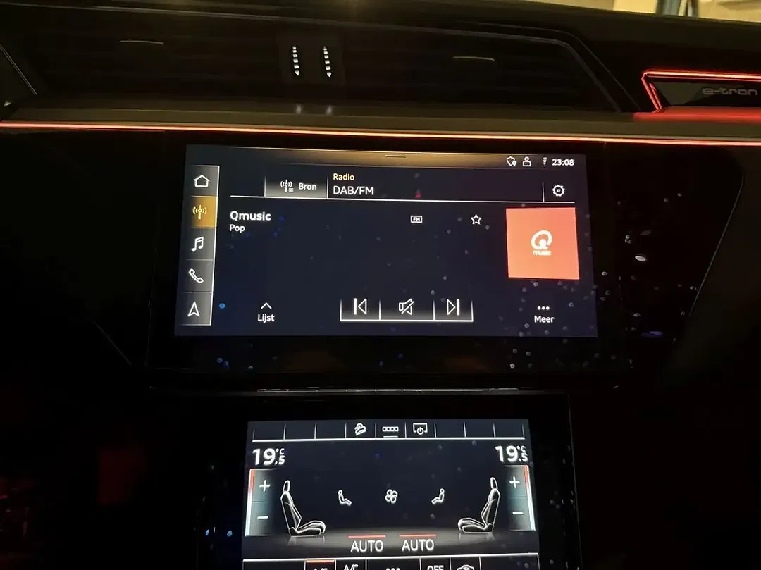 Audi Q8 e-tron quattro exclusive S line - Thumbnail 8