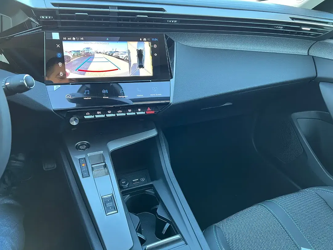 Peugeot 408 136 Hybrid Allure - Thumbnail 10