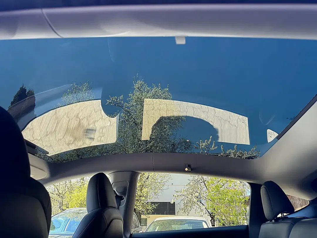 Tesla Model Y AWD Long Range - Thumbnail 13