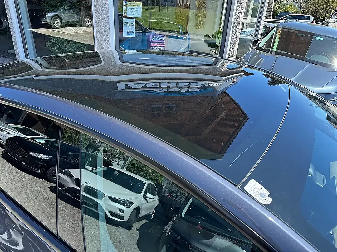 Tesla Model Y AWD Long Range - Thumbnail 4