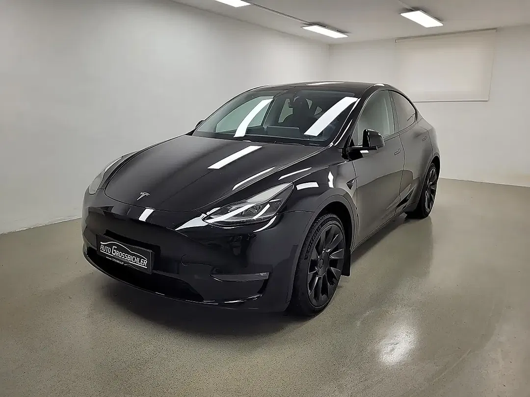 Tesla Model Y AWD Long Range - Thumbnail 4