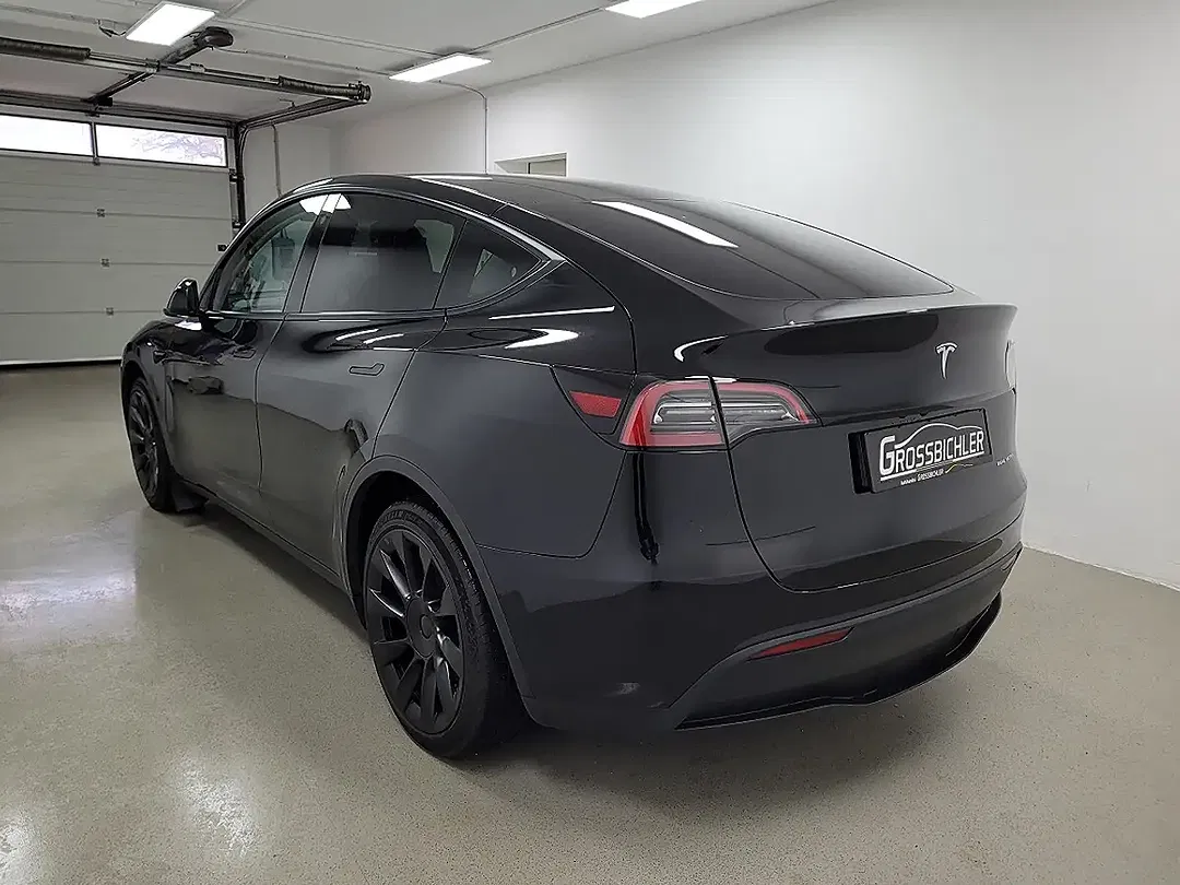 Tesla Model Y AWD Long Range - Thumbnail 6