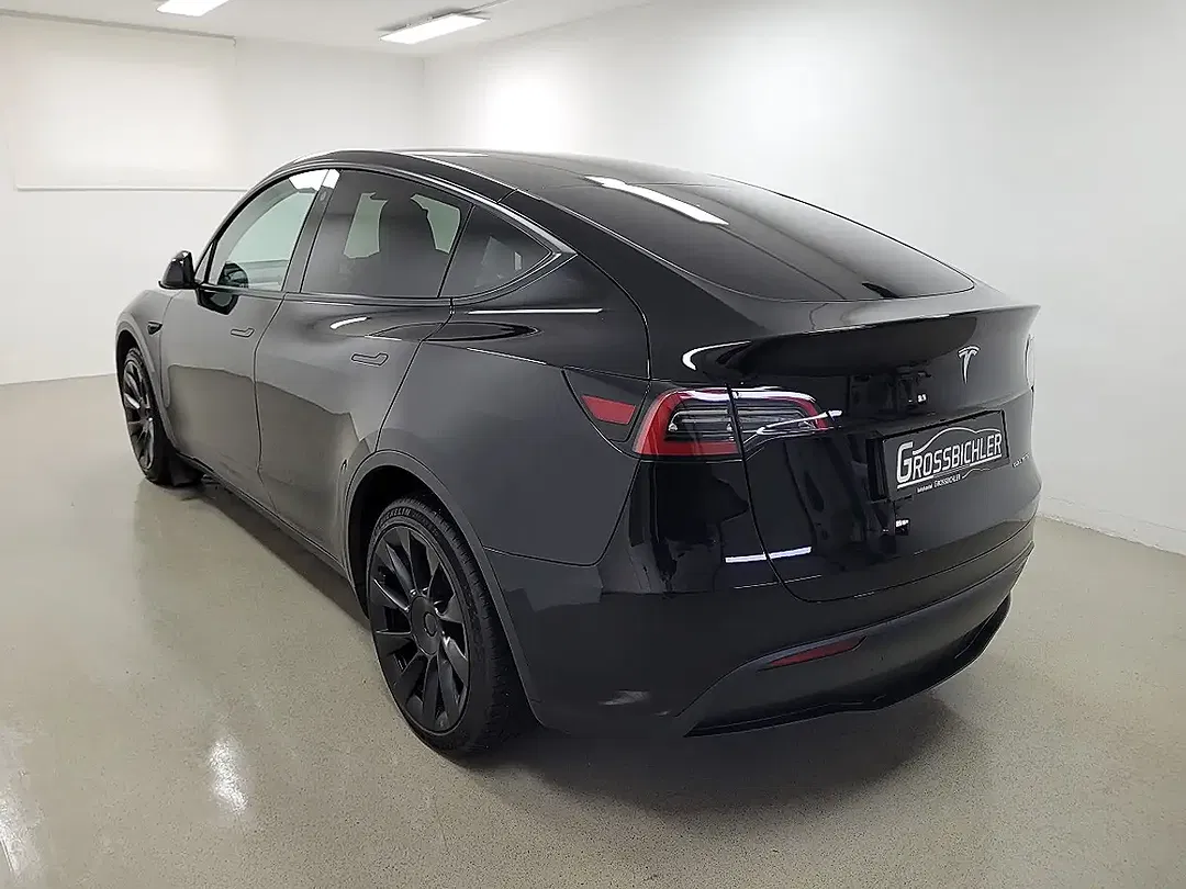 Tesla Model Y AWD Long Range - Thumbnail 7