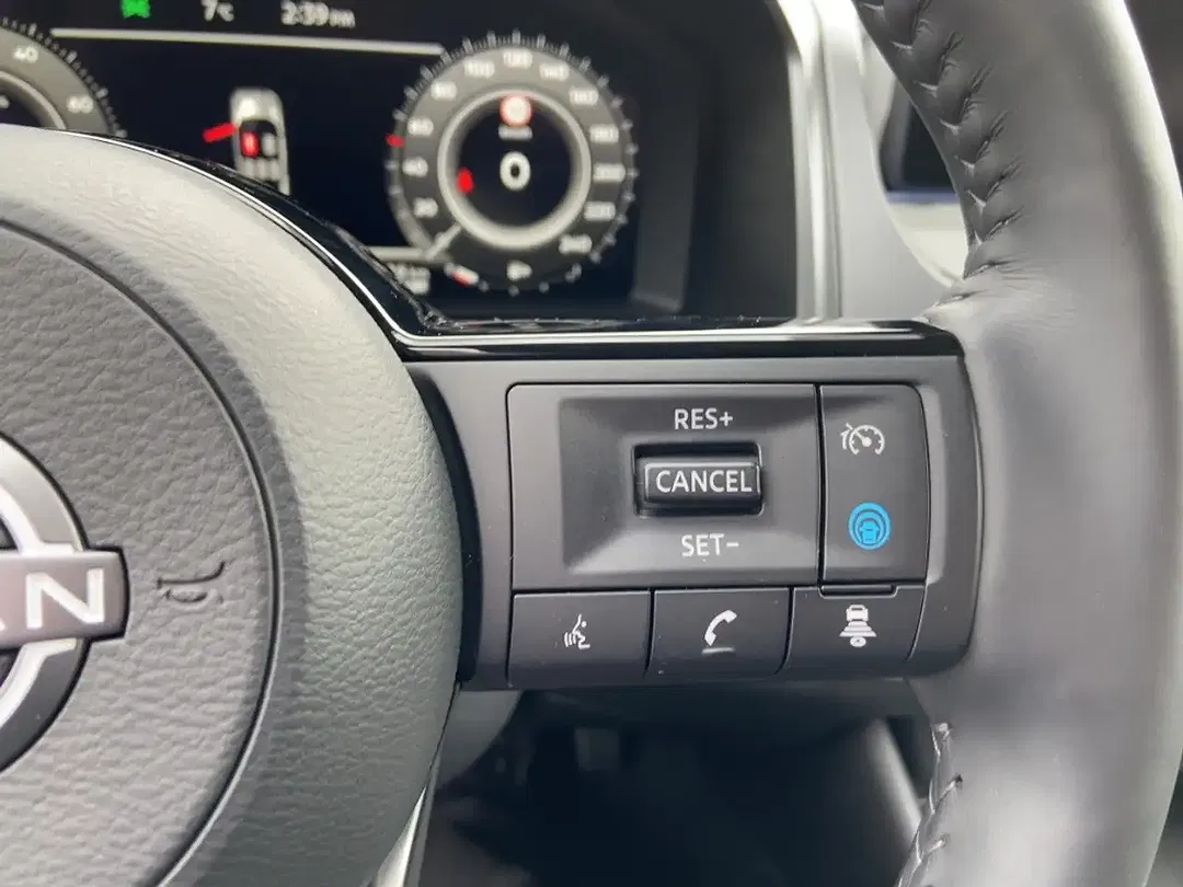 Nissan Qashqai N-Connecta - Thumbnail 11