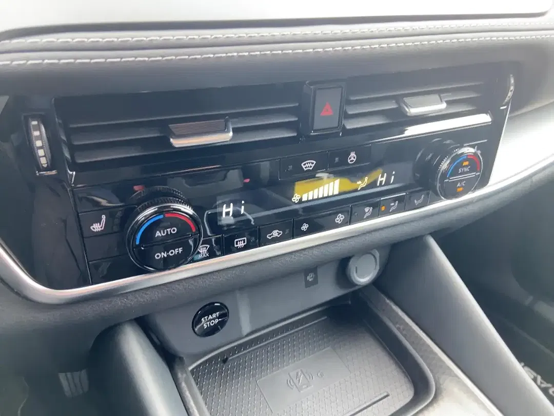 Nissan Qashqai N-Connecta - Thumbnail 13