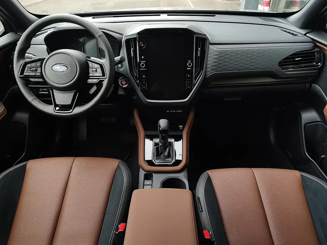 Subaru Forester 2.0 e-Boxer AWD Platinum - Thumbnail 12