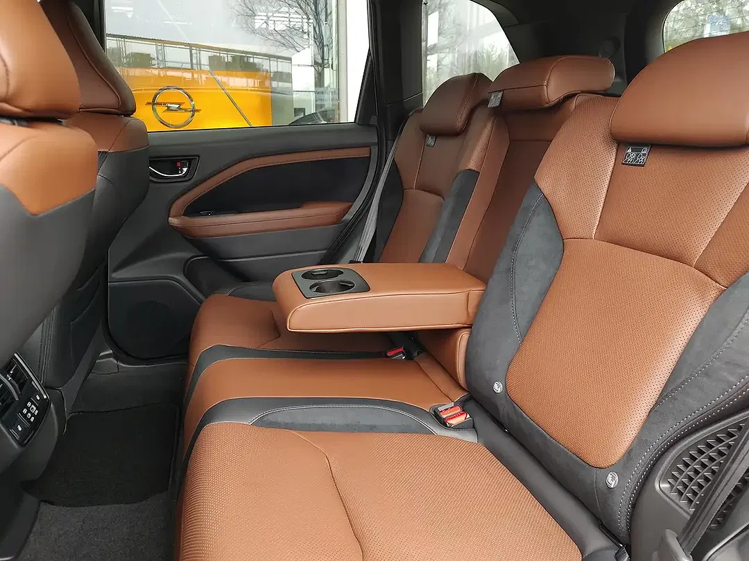 Subaru Forester 2.0 e-Boxer AWD Platinum - Thumbnail 14