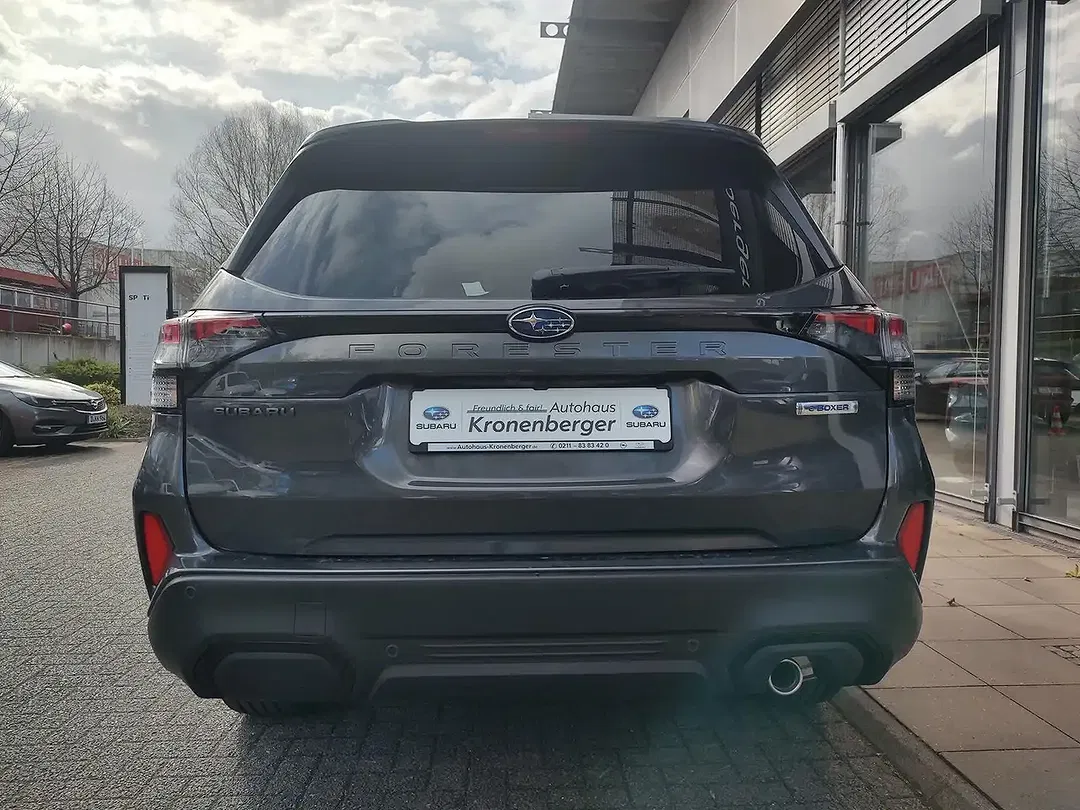 Subaru Forester 2.0 e-Boxer AWD Platinum - Thumbnail 4