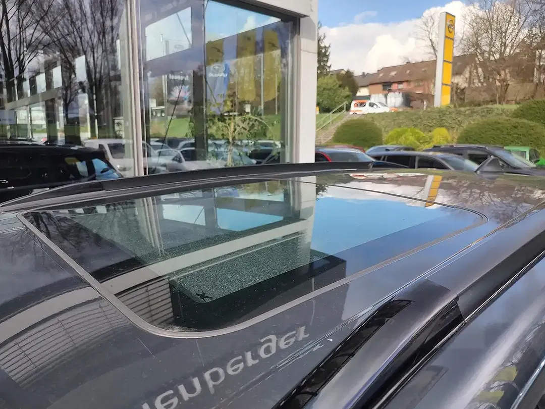 Subaru Forester 2.0 e-Boxer AWD Platinum - Thumbnail 9
