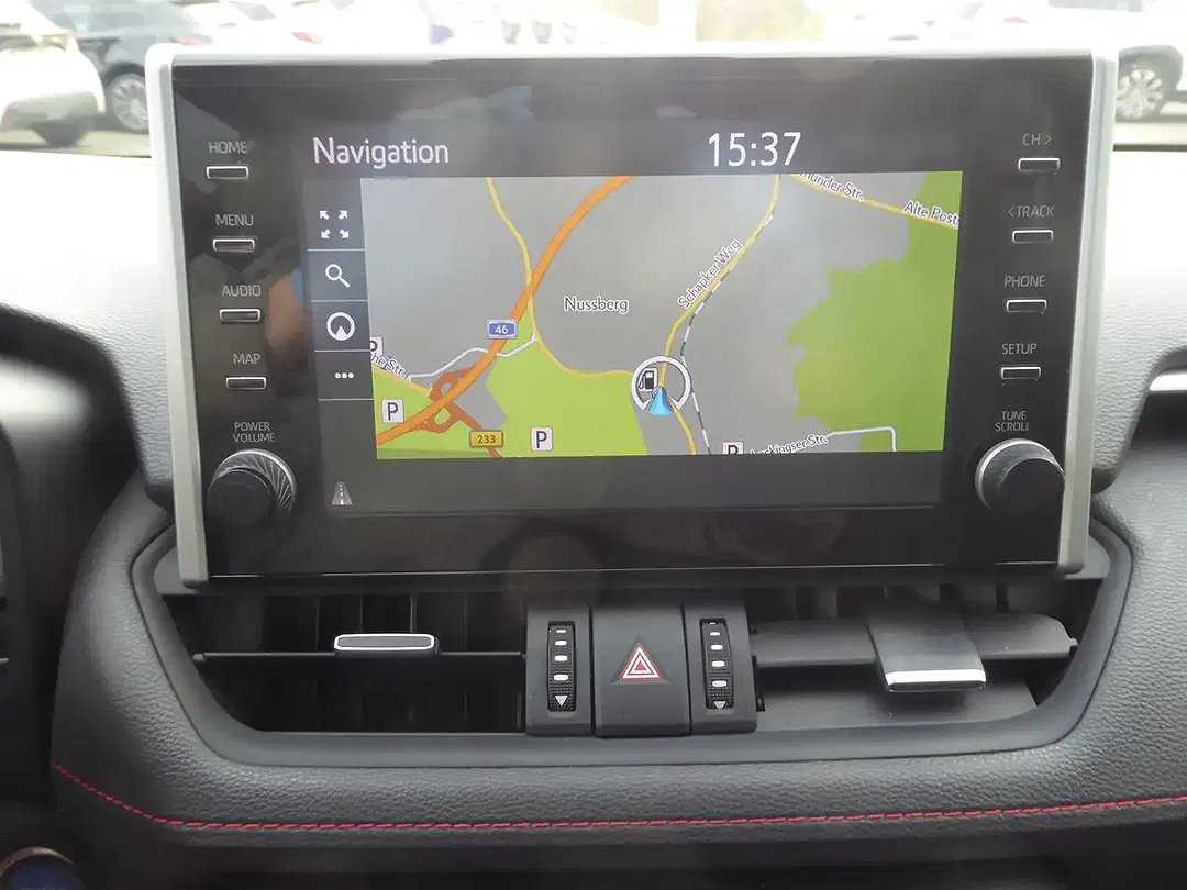 Toyota RAV 4 PHEV 4x4 - Thumbnail 11