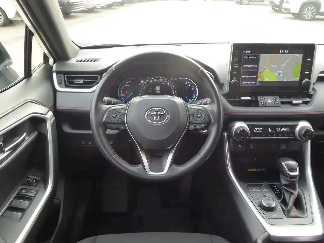 Toyota RAV 4 PHEV 4x4 - Thumbnail 9