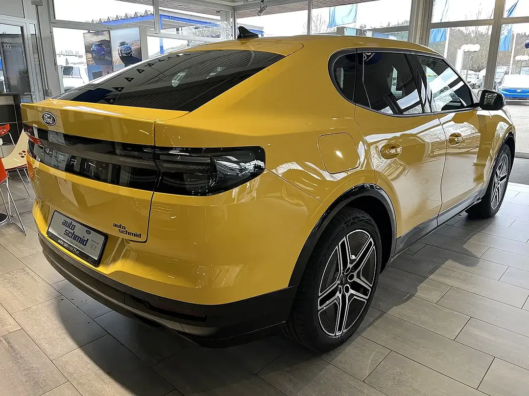 Ford Capri Premium - Thumbnail 3