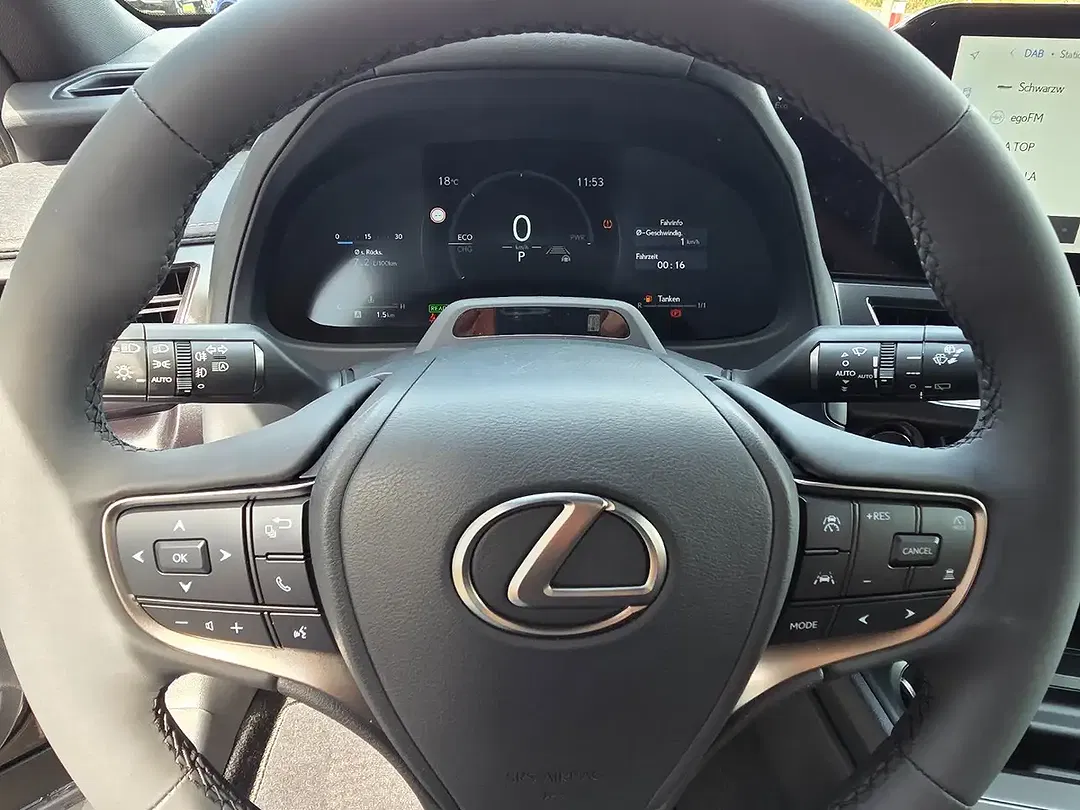 Lexus UX 300h F SPORT Design - Thumbnail 8