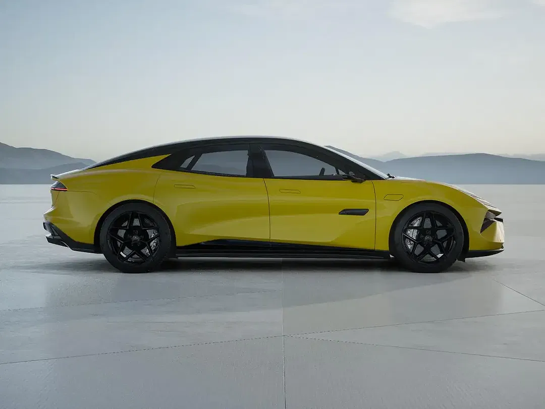 Lotus Emeya R - Thumbnail 3