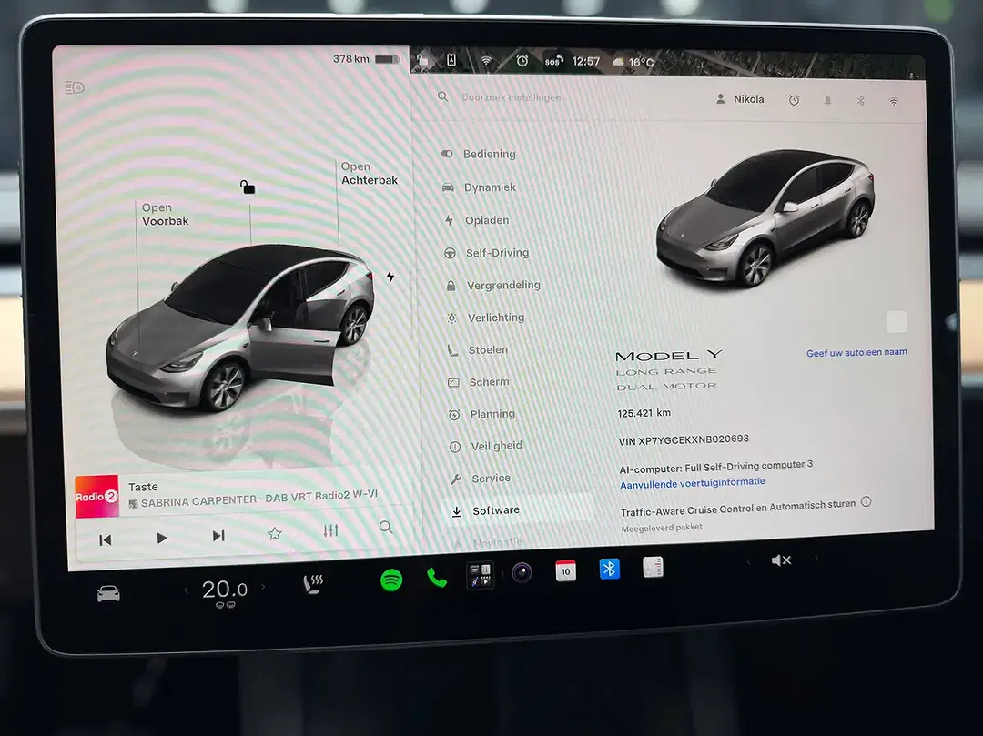 Tesla Model Y AWD Long Range Premium - Thumbnail 20