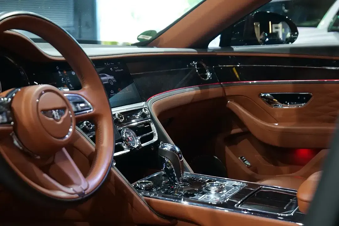 Bentley Flying Spur 4.0 V8 - foto 15