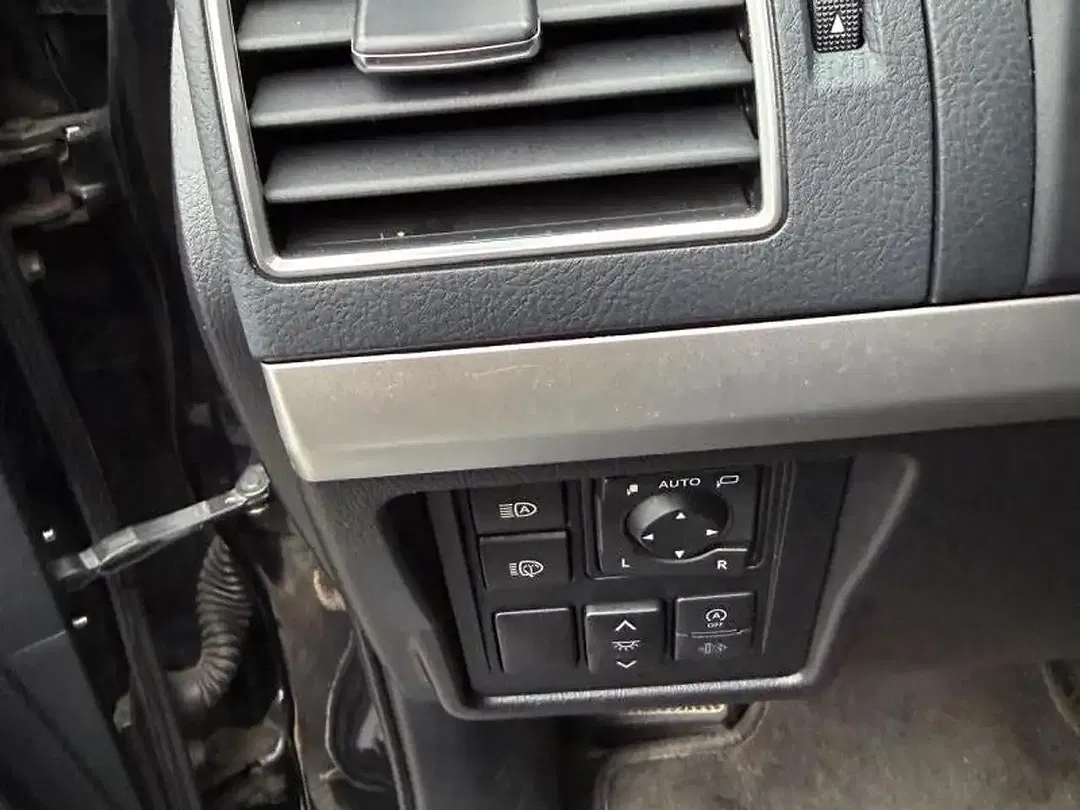 Toyota Land Cruiser 2.8 Premium - Thumbnail 13