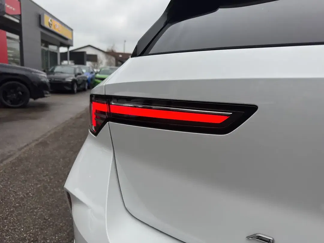 Opel Astra Hybrid Edition - Thumbnail 11