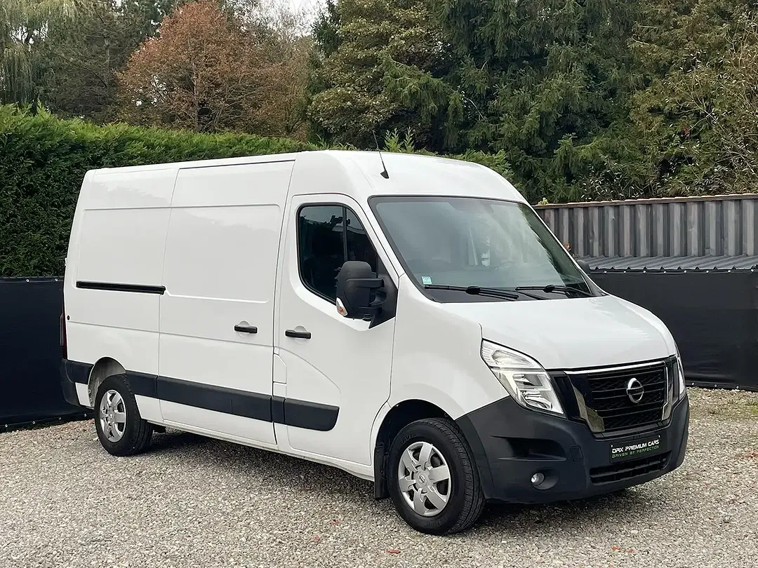 Nissan Interstar - Thumbnail 4