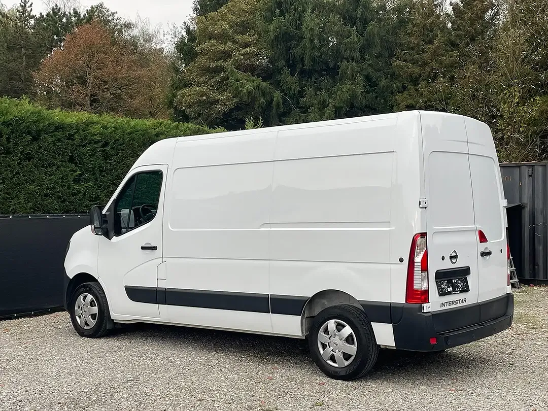 Nissan Interstar - Thumbnail 6