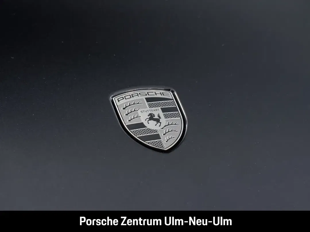Porsche Taycan Turbo Cross Turismo - Thumbnail 13