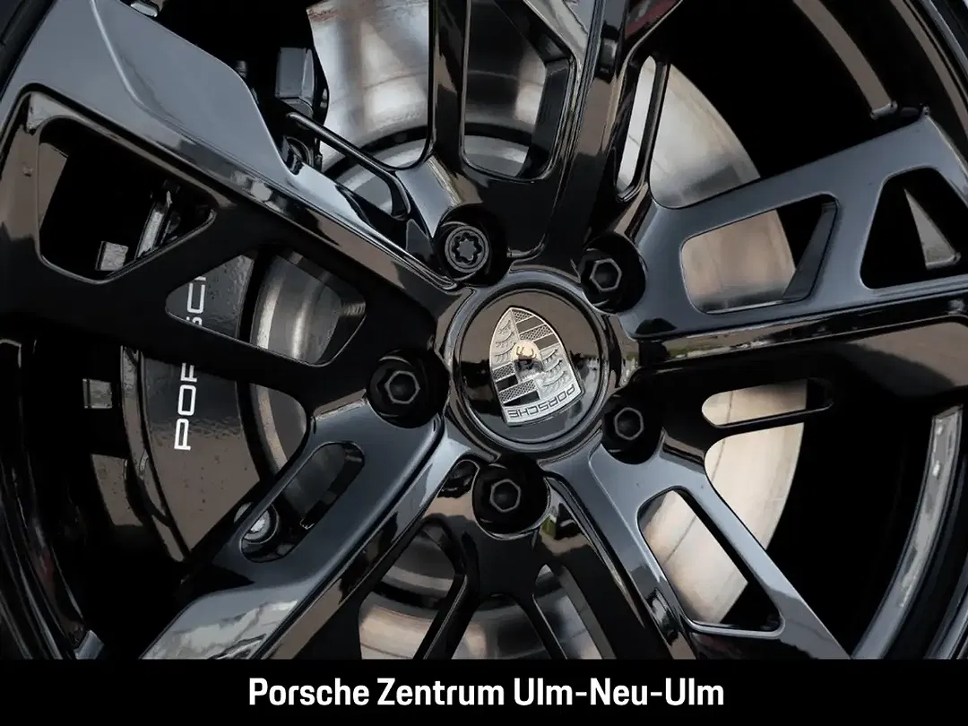 Porsche Taycan Turbo Cross Turismo - foto 15