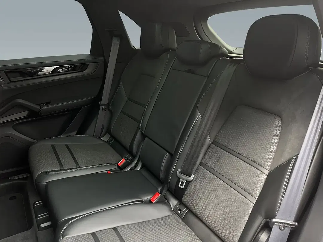 Porsche Cayenne GTS - Thumbnail 11