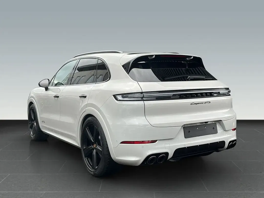Porsche Cayenne GTS - Thumbnail 3