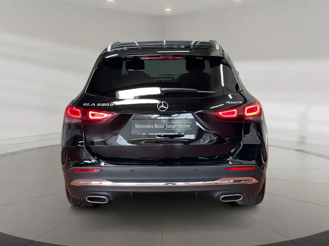 Mercedes-Benz GLA 220 4MATIC AMG MBUX - Thumbnail 4