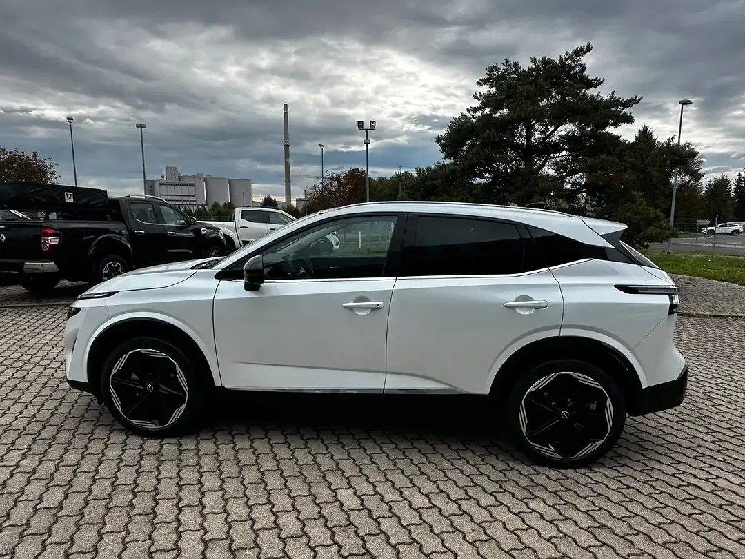 Nissan Qashqai Tekna+ - Thumbnail 3