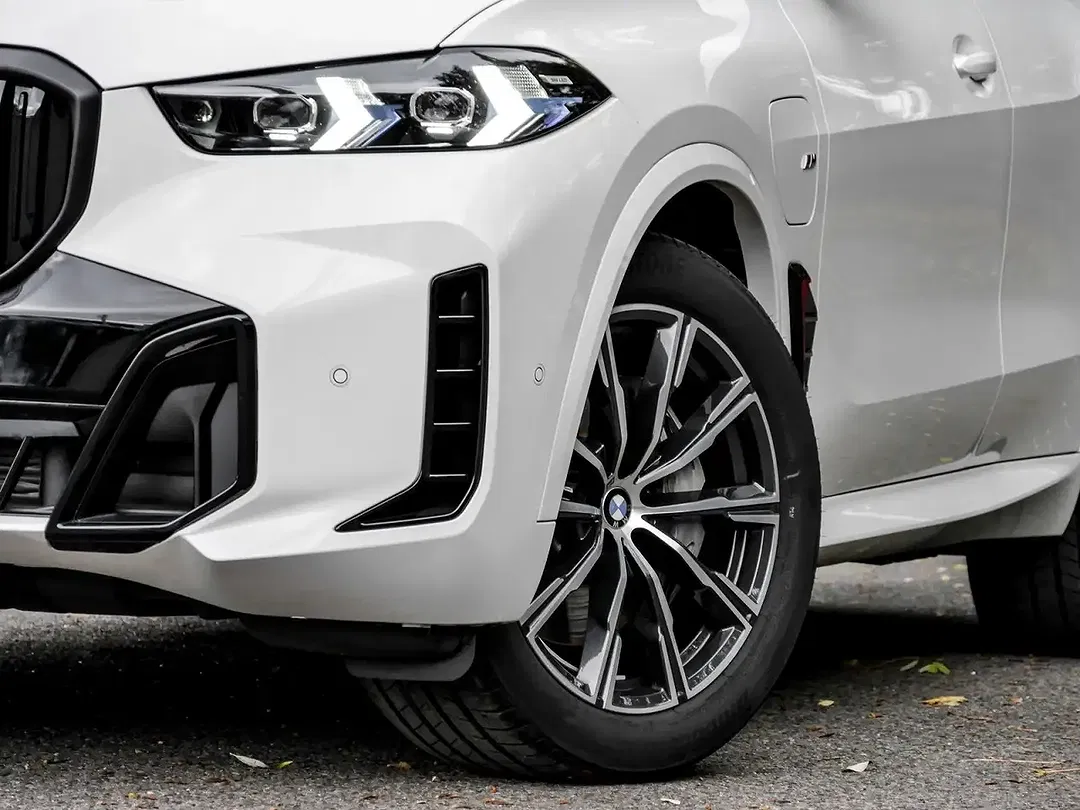 BMW X5 xDrive M Sport - Thumbnail 5