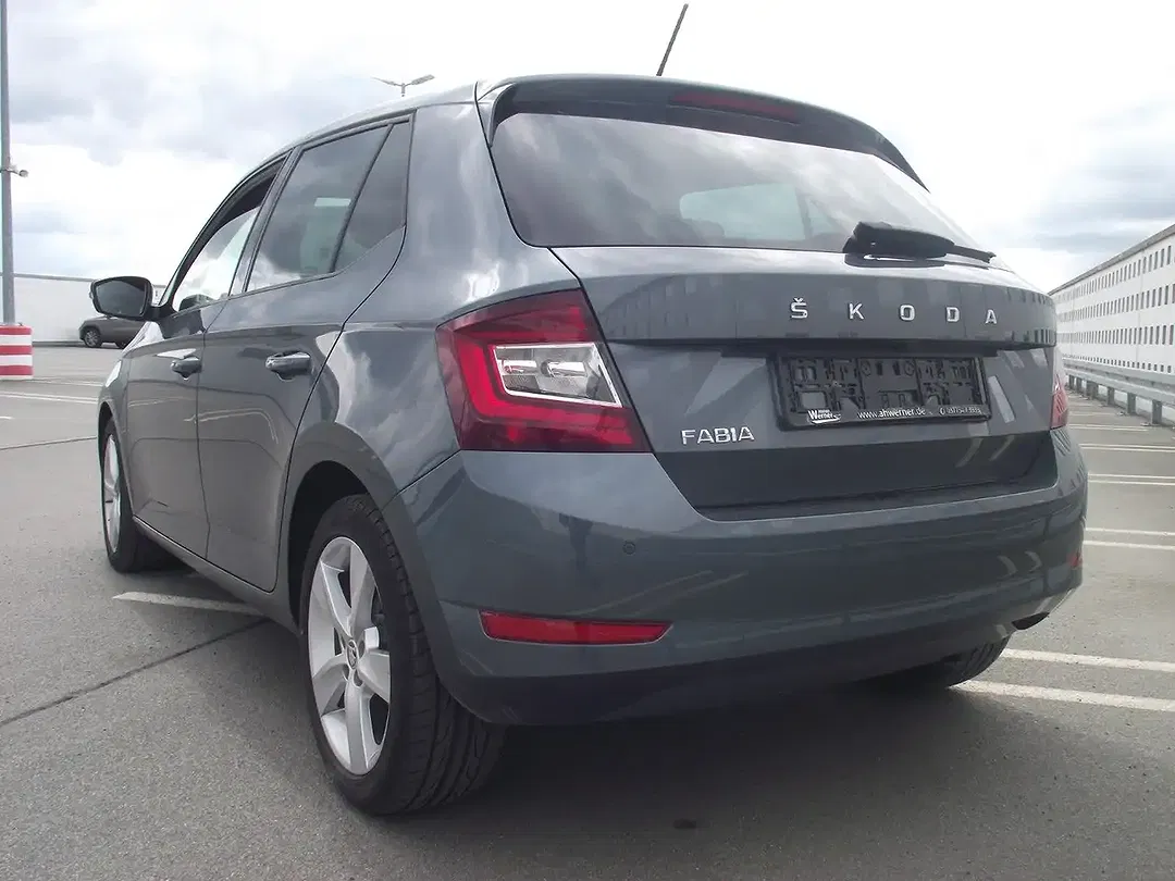 Skoda Fabia 1.0 TSI AUT Style - Thumbnail 6