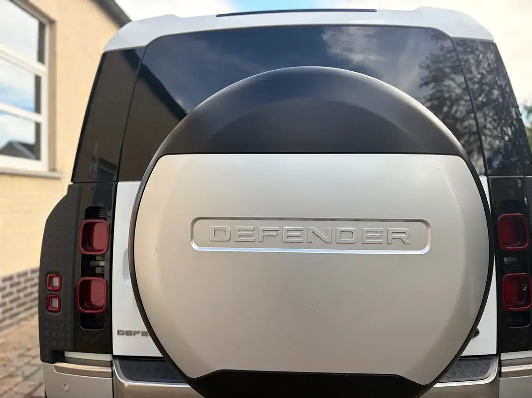 Land Rover Defender D200 3.0 MHEV 110 SE - Thumbnail 10