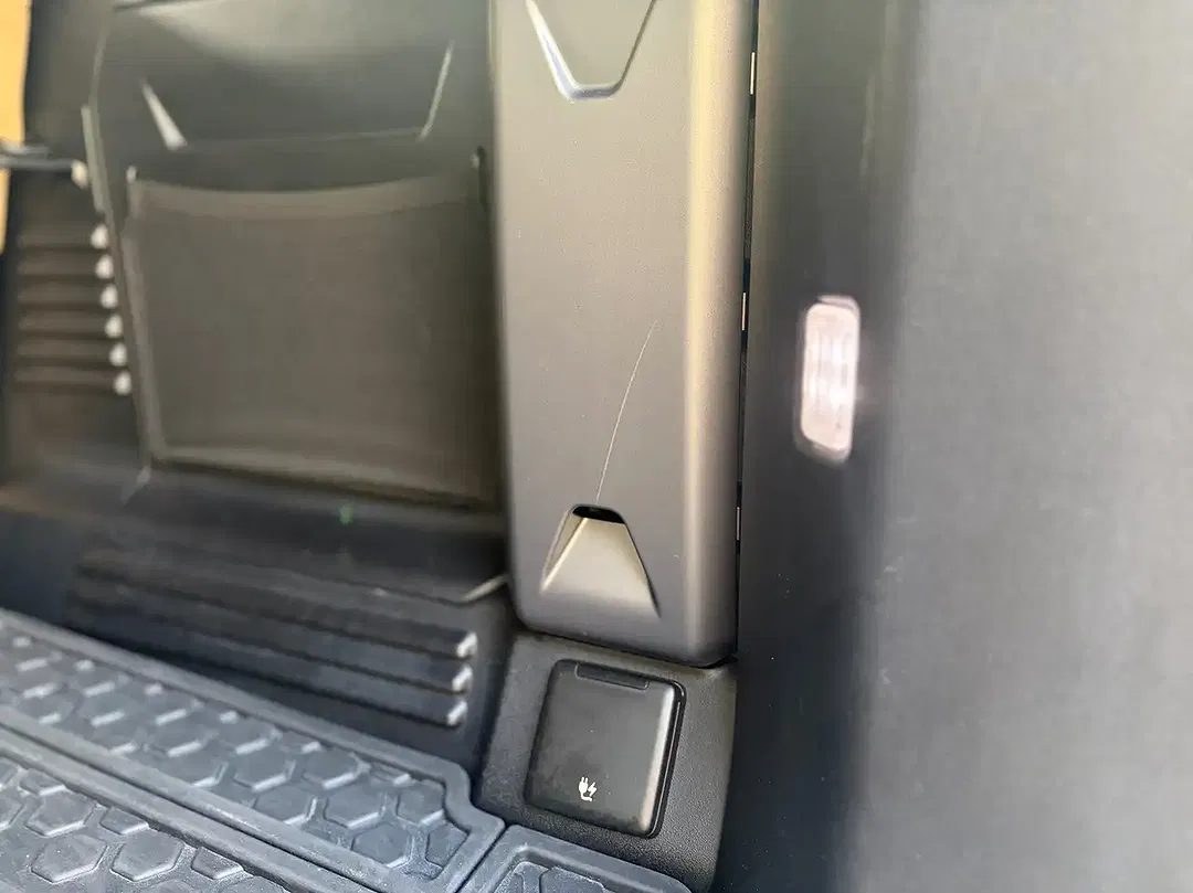 Land Rover Defender D200 3.0 MHEV 110 SE - Thumbnail 23