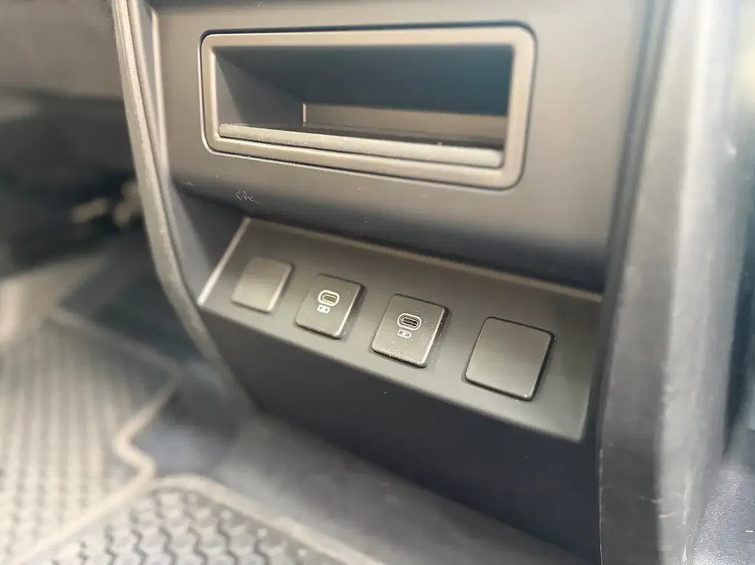 Land Rover Defender D200 3.0 MHEV 110 SE - Thumbnail 42