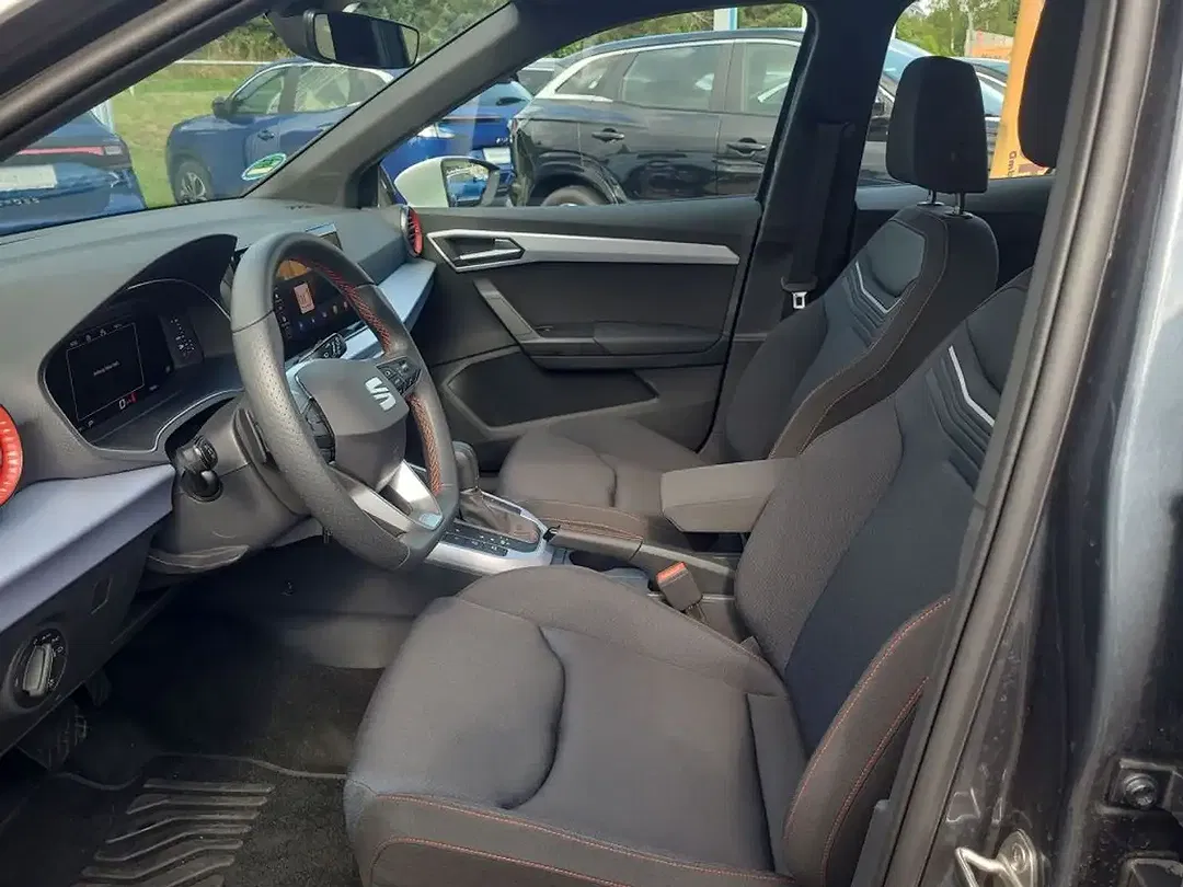 SEAT Arona 1.0 TSI DSG FR - Thumbnail 10