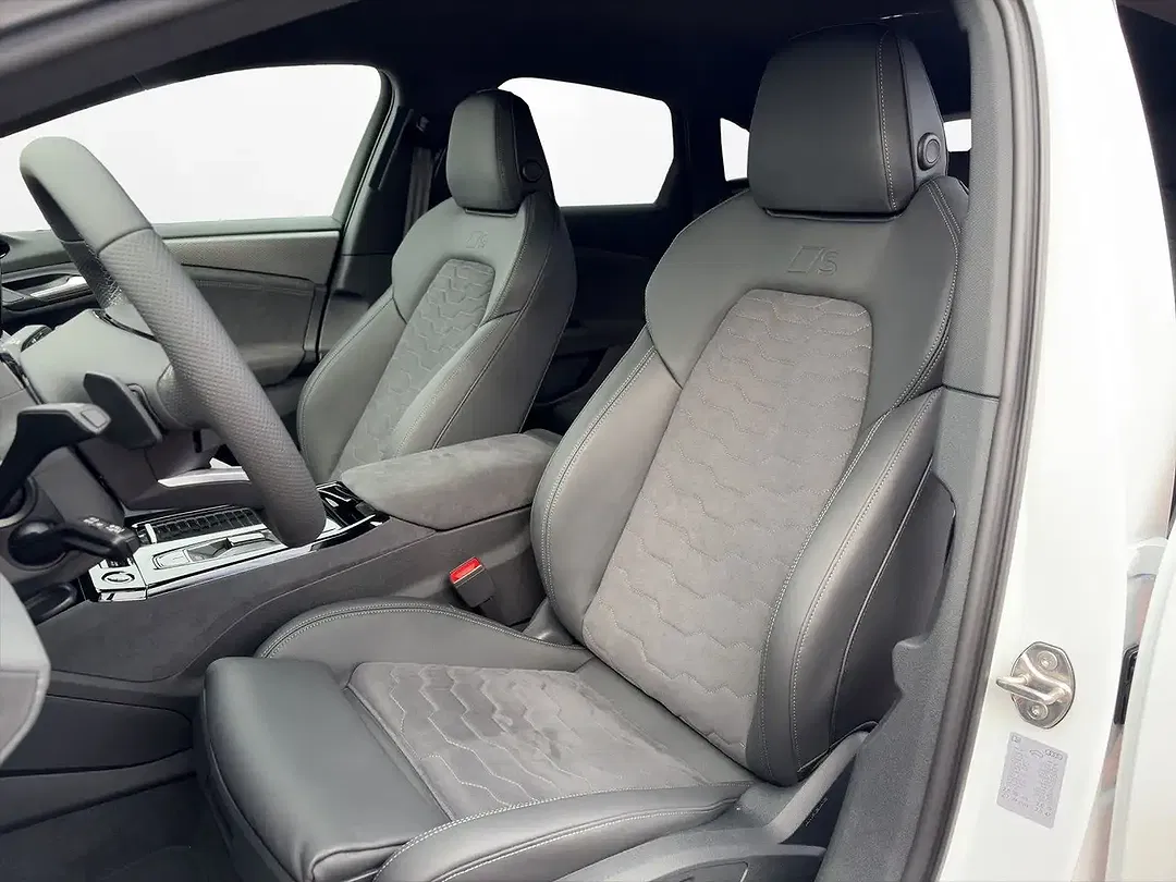 Audi A6 e-tron quattro S line - Thumbnail 12