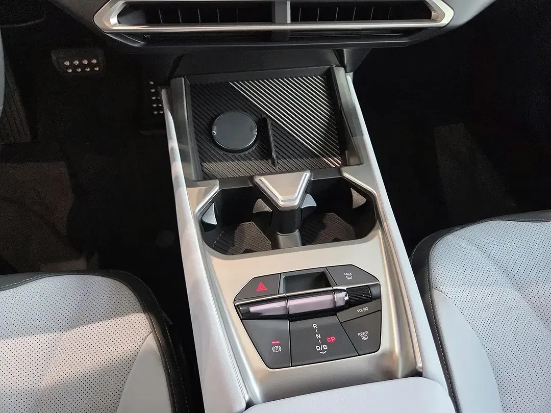 BMW i3 xDrive First Edition - Thumbnail 7