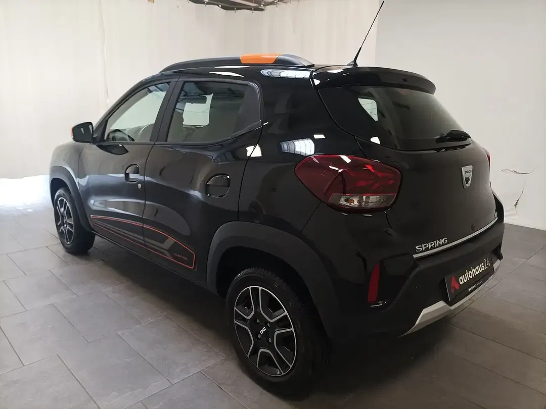Dacia Spring - Thumbnail 4
