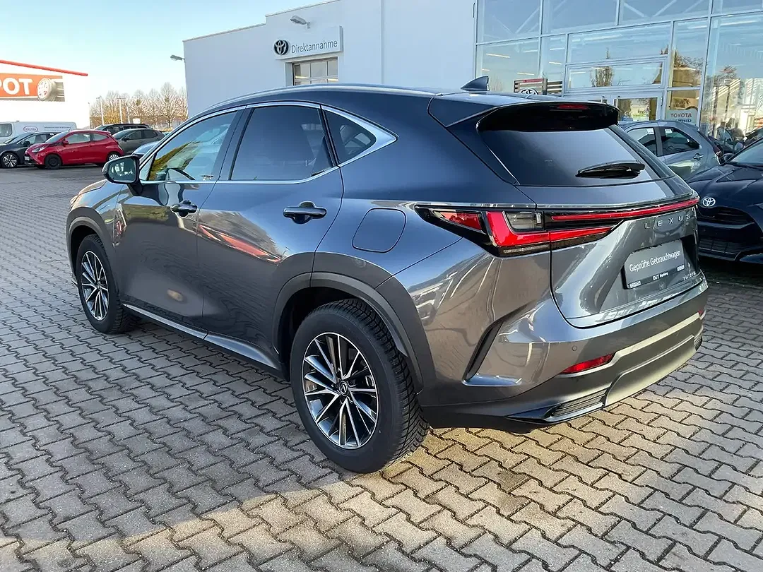 Lexus NX 350h Executive Line - Thumbnail 3