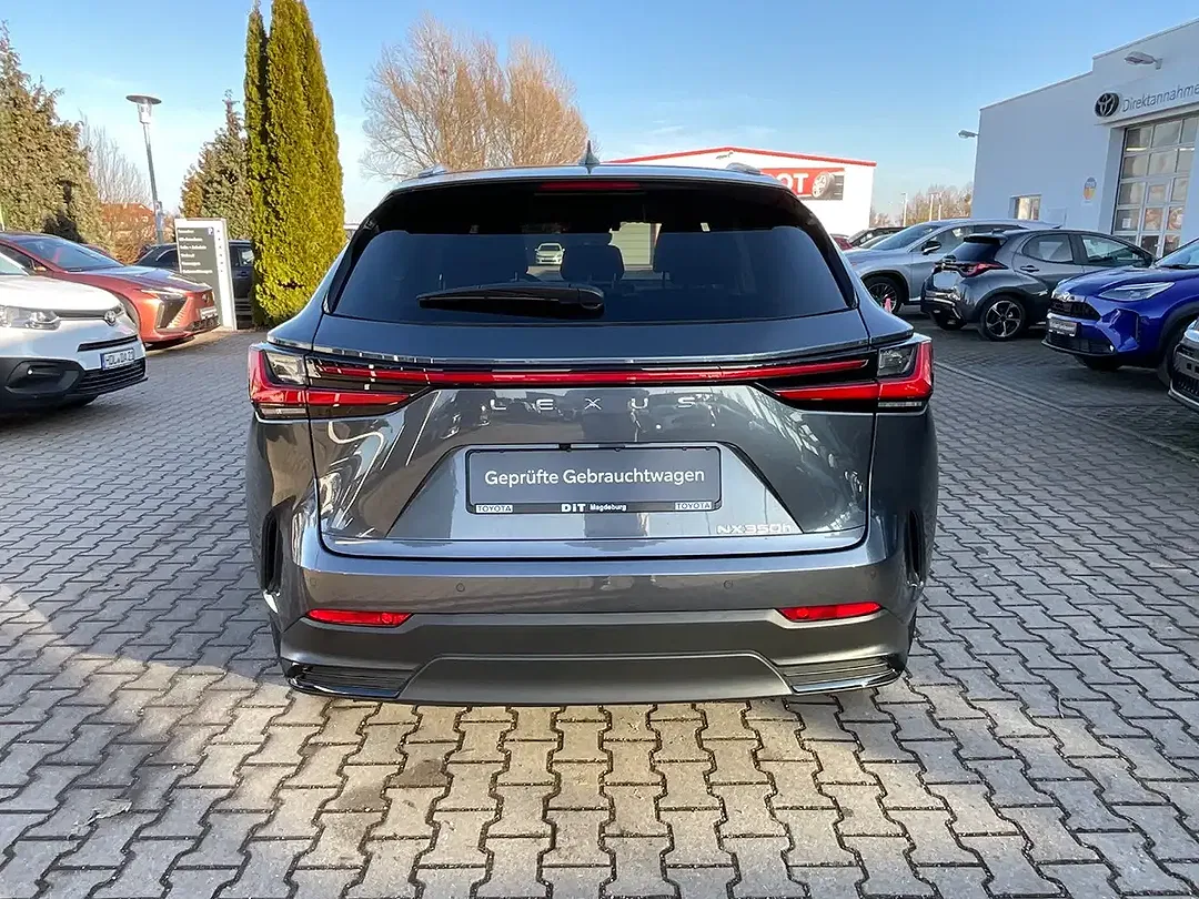 Lexus NX 350h Executive Line - Thumbnail 4