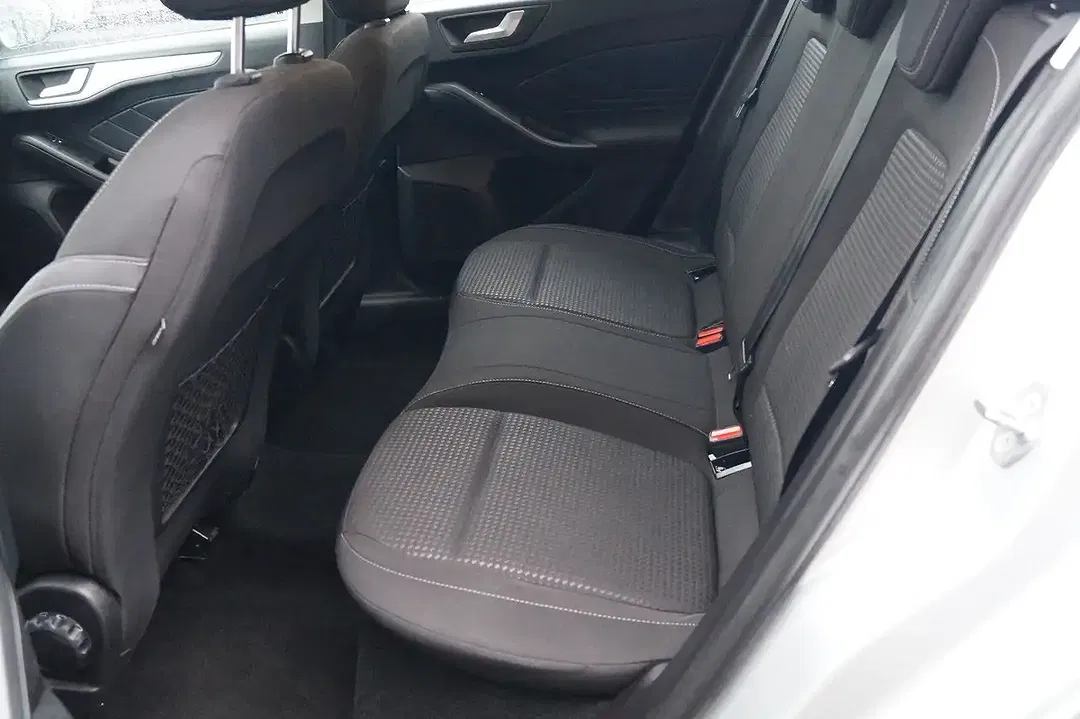 Ford Focus Cool & Connect - Thumbnail 13