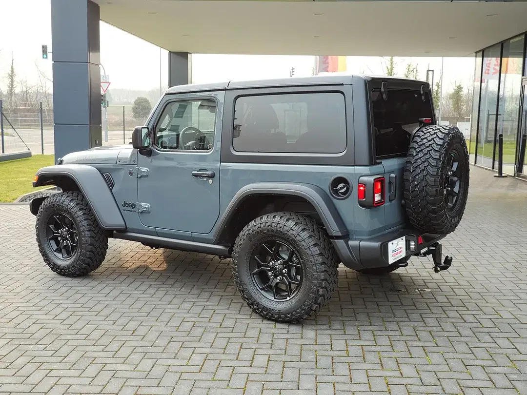 Jeep Wrangler Willys - Thumbnail 8