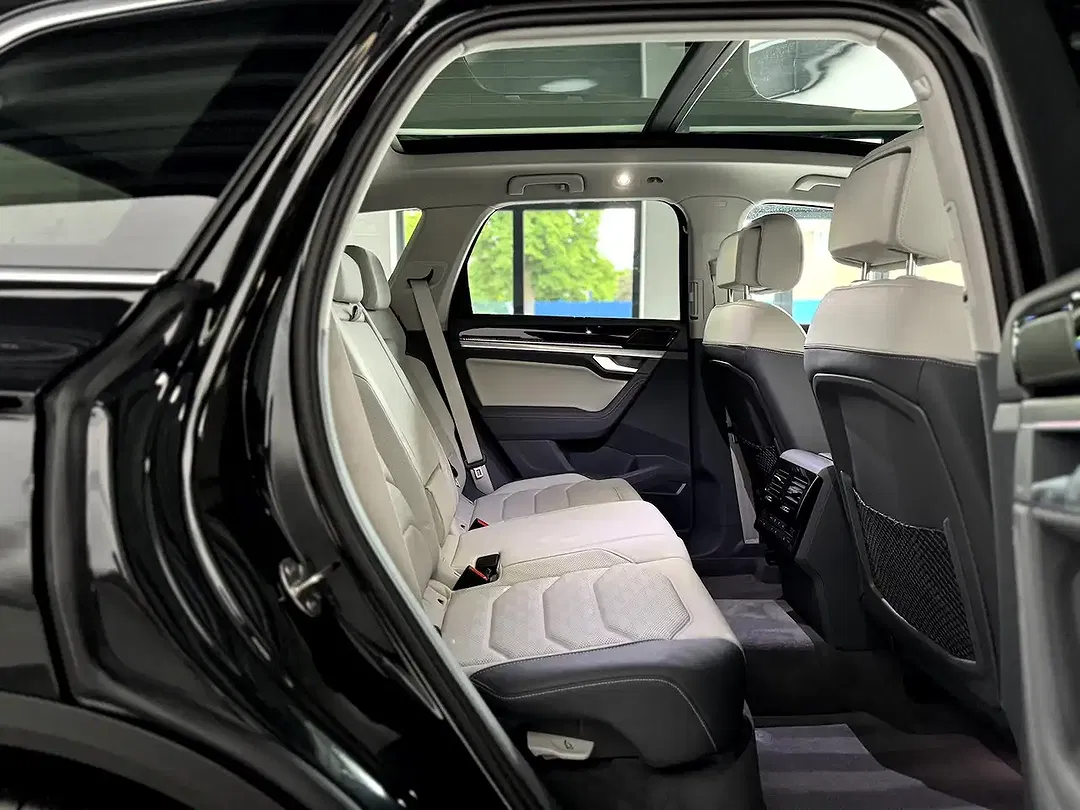 Volkswagen Touareg 3.0 TSI eHybrid 4Motion - Thumbnail 9