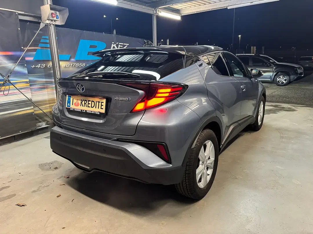 Toyota C-HR Hybrid - Thumbnail 14