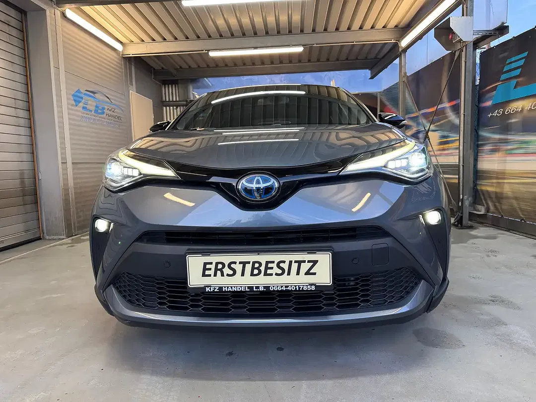Toyota C-HR Hybrid - Thumbnail 5