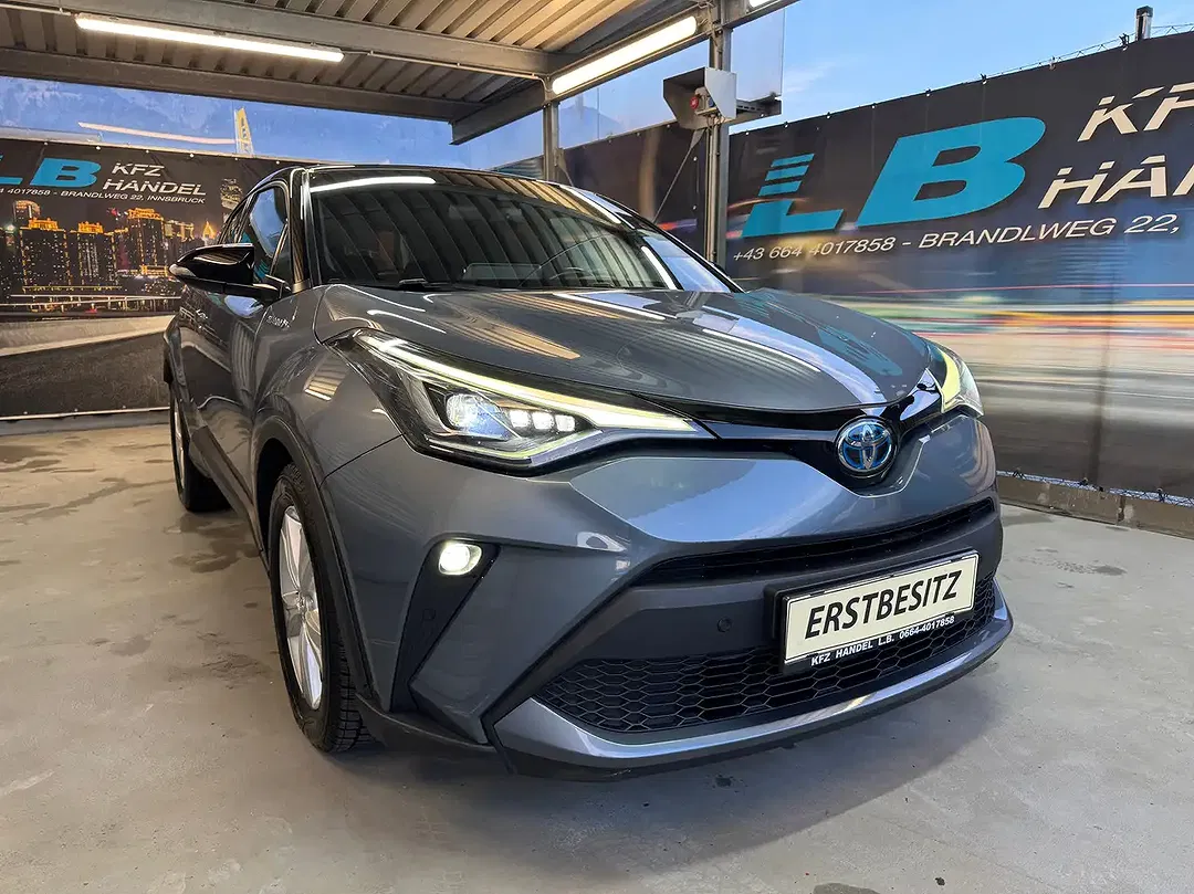 Toyota C-HR Hybrid - Thumbnail 6