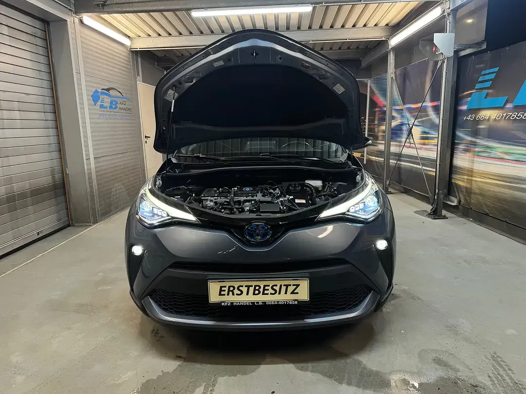 Toyota C-HR Hybrid - Thumbnail 7