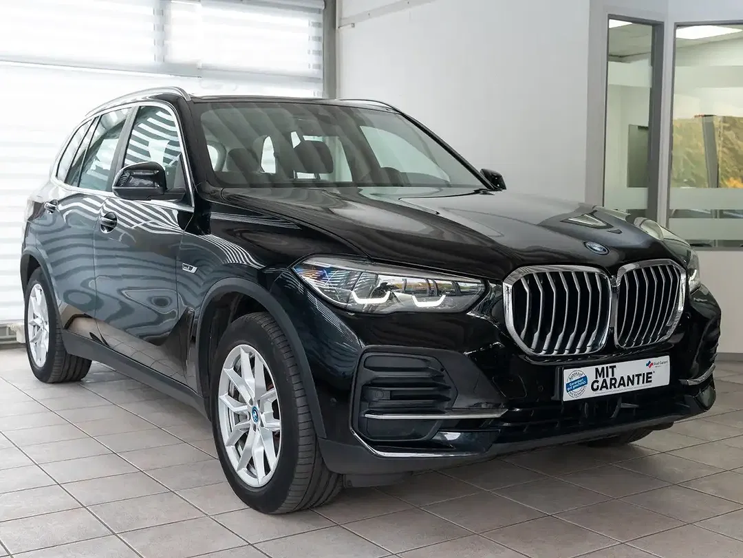 BMW X5 - Thumbnail 3
